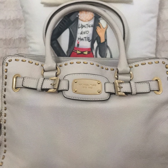 Michael Kors Hamilton purse with gold whip stitch. ⭐️⭐️polish stud logo⭐️⭐️ - Picture 3 of 8